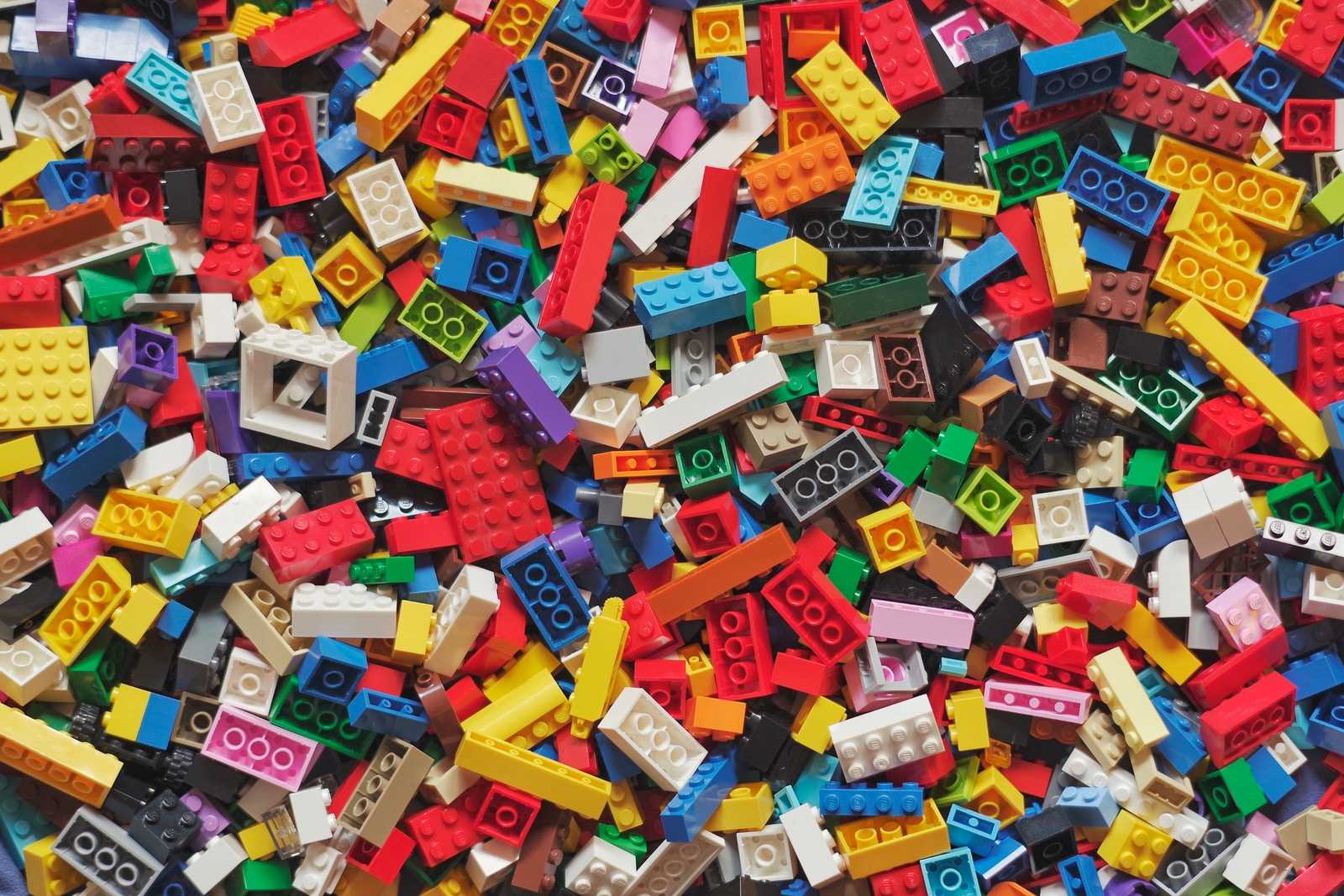 Lego представила копию «Титаника» из 9090 деталей — около 1,35 м в длину