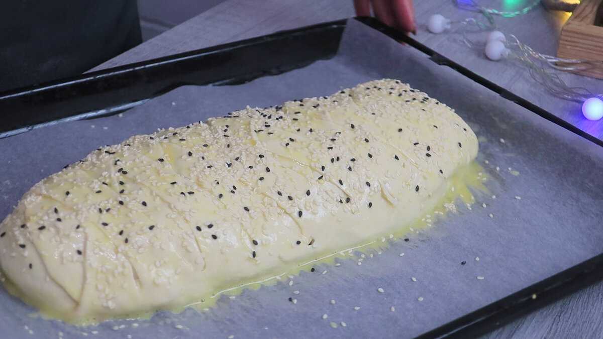 Мясной пирог в слоеном тесте на праздничный стол